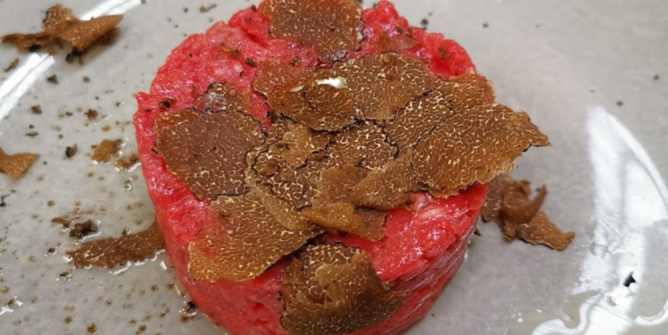 Beef tartare with truffle